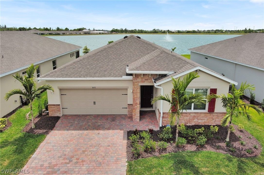 872 Stonewater Lake Terrace. Cape Coral, FL 33993