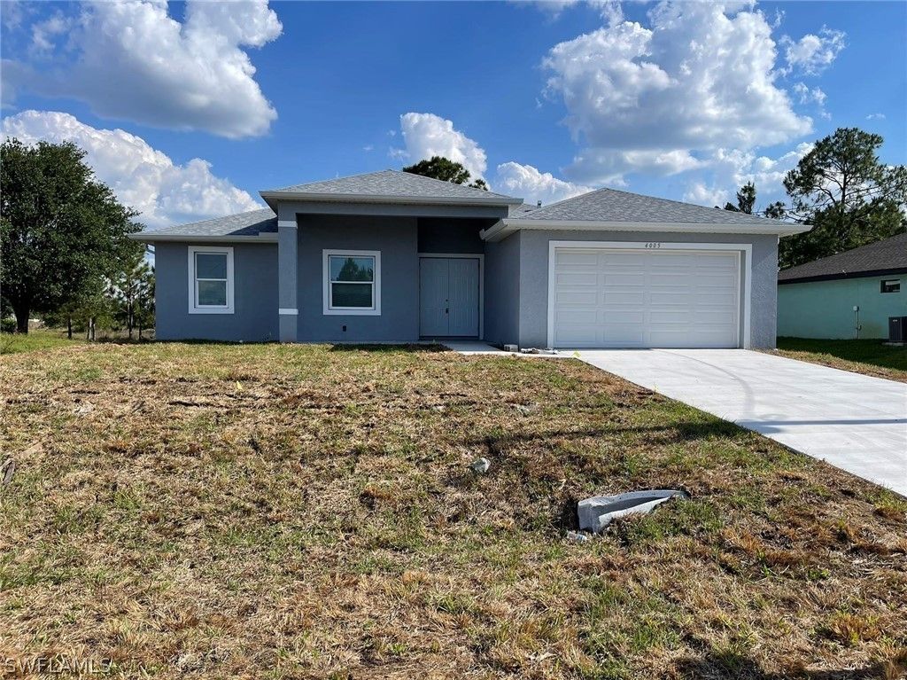 4005 2Nd Street Sw. Lehigh Acres, FL 33976