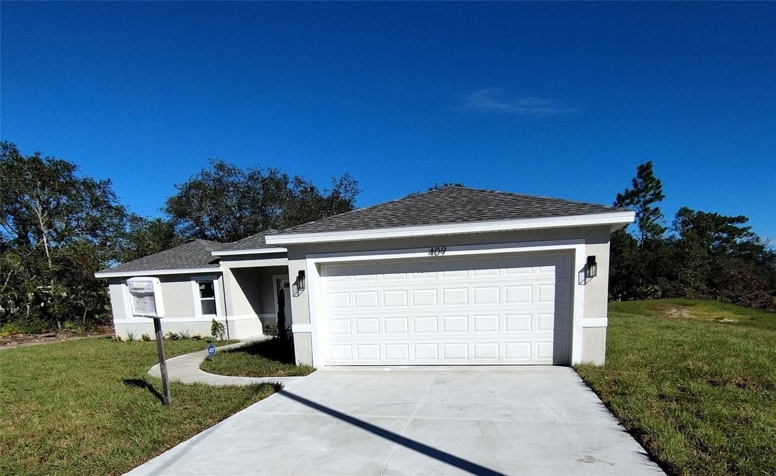 409 St Johns Lane. Poinciana, FL 34759