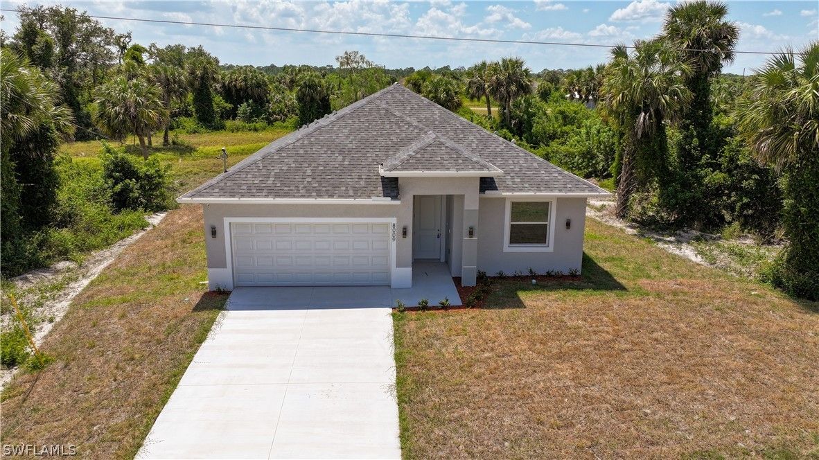 8009 Windswept Circle. Labelle, FL 33935