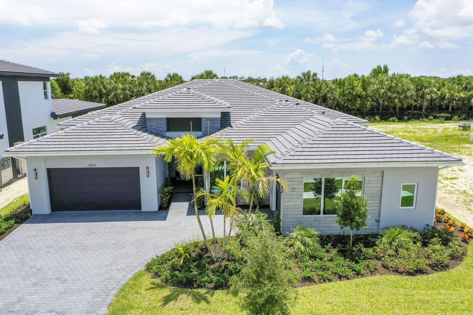 9204 Coral Isles Circle. Palm Beach Gardens, FL 33412