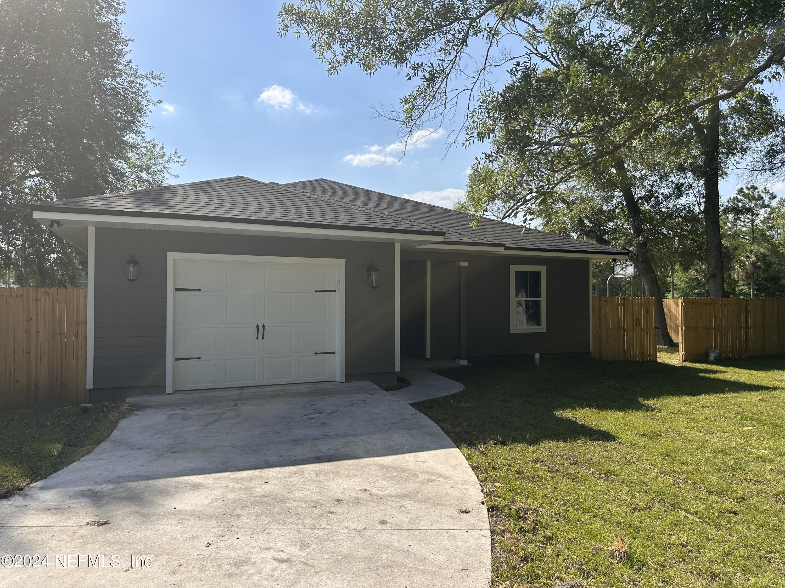 220 Delmonte Street. Baldwin, FL 32234