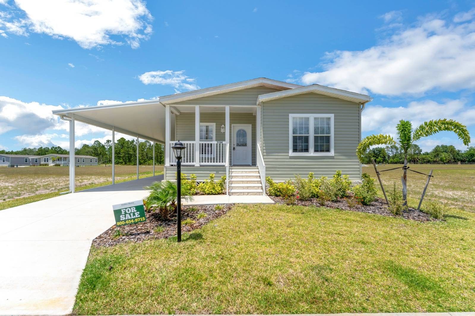 3104 Walden Shores Loop. Lake Wales, FL 33898