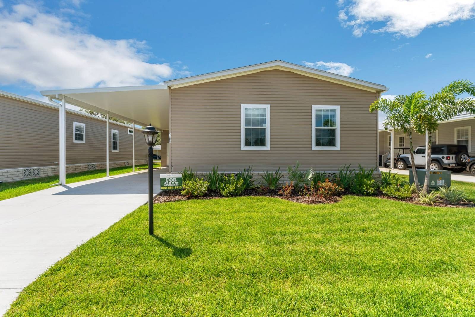 3109 Walden Shores Loop. Lake Wales, FL 33898