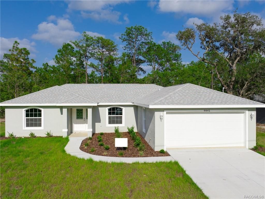 8546 N Empire Avenue. Citrus Springs, FL 34433