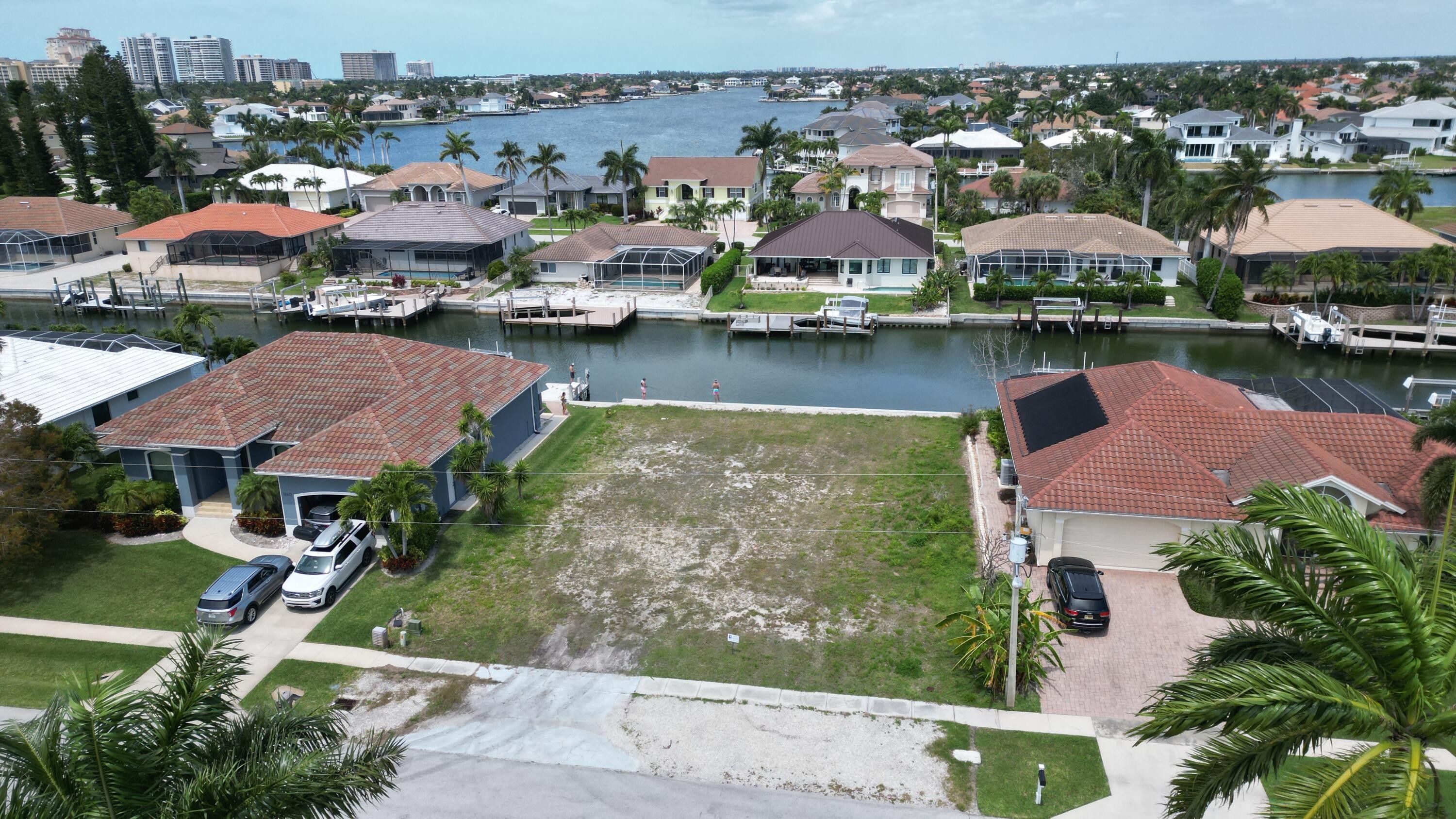 1150 Abbeville Court. Marco Island, FL 34145