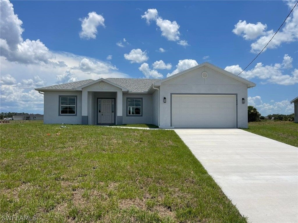 1079 Saturn Court. Labelle, FL 33935