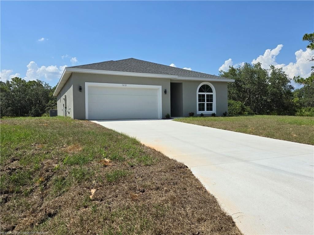 5833 Longbow Drive. Sebring, FL 33876