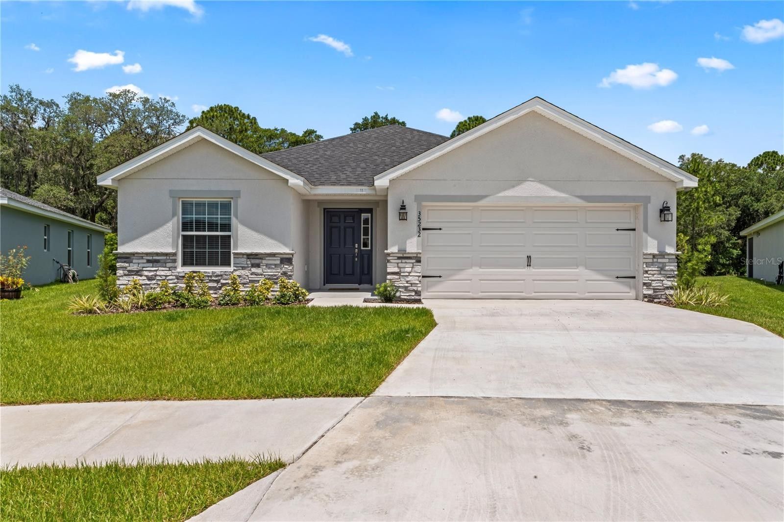 35232 Crescent Creek Drive. Zephyrhills, FL 33541