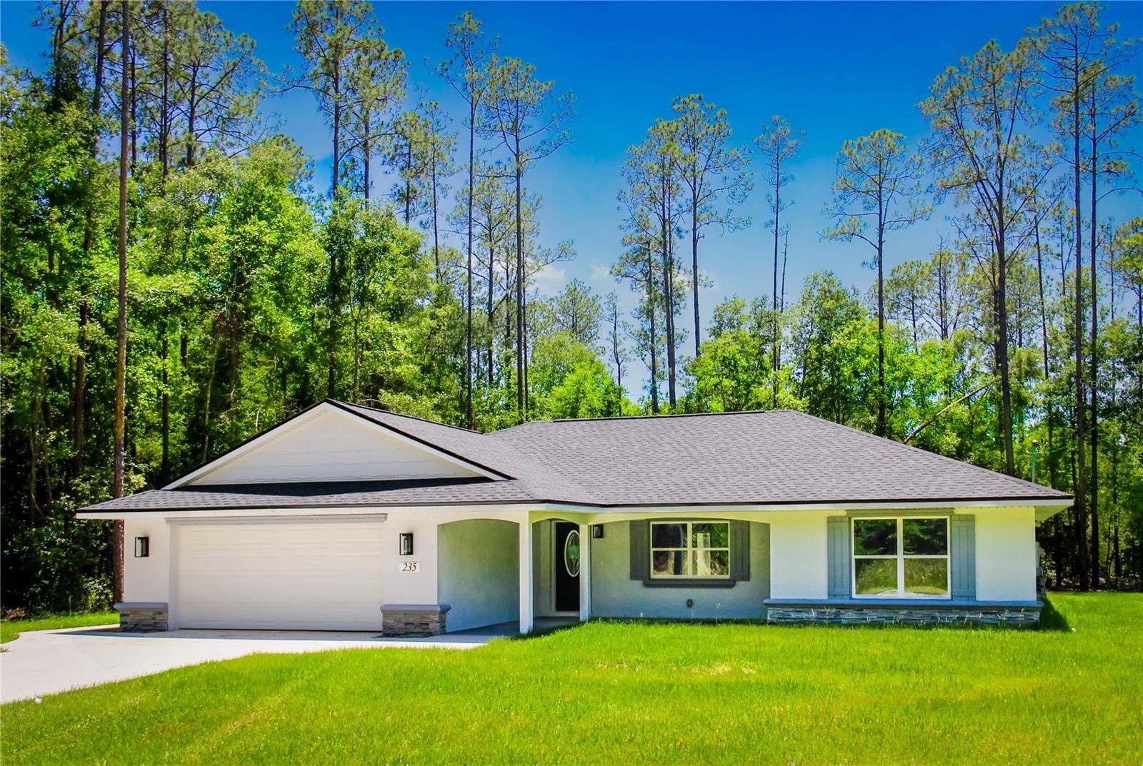 235 E Mcfaddin Place. Dunnellon, FL 34434