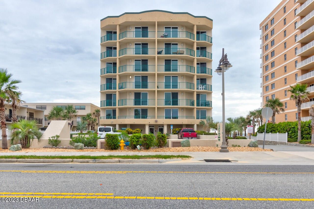 3797 S Atlantic Avenue. Daytona Beach Shores, FL 32118