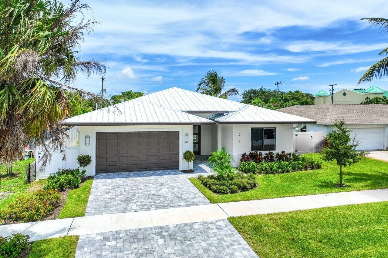 709 Nw 4Th Street. Delray Beach, FL 33444