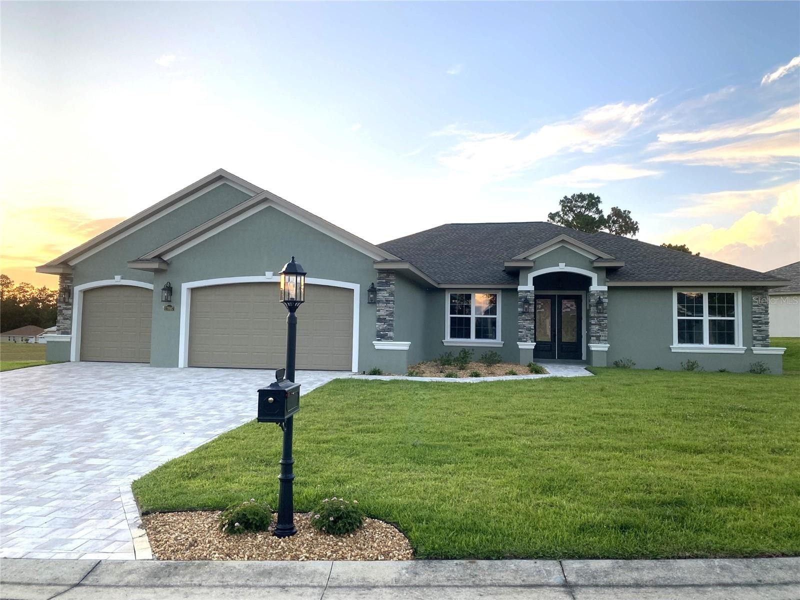 17887 Sw 72Nd Street Road. Dunnellon, FL 34432