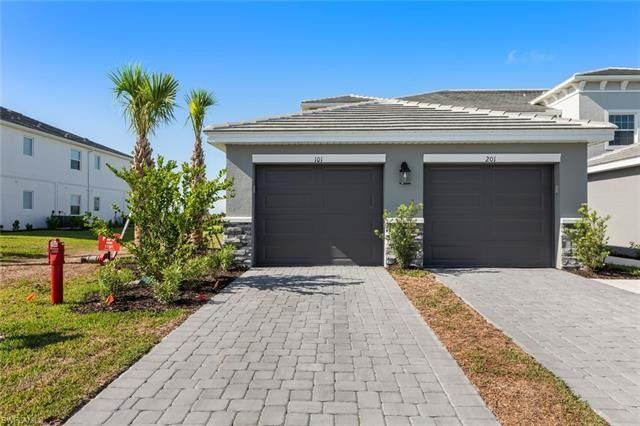 11841 Venetian Lagoon Dr. Fort Myers, FL 33913