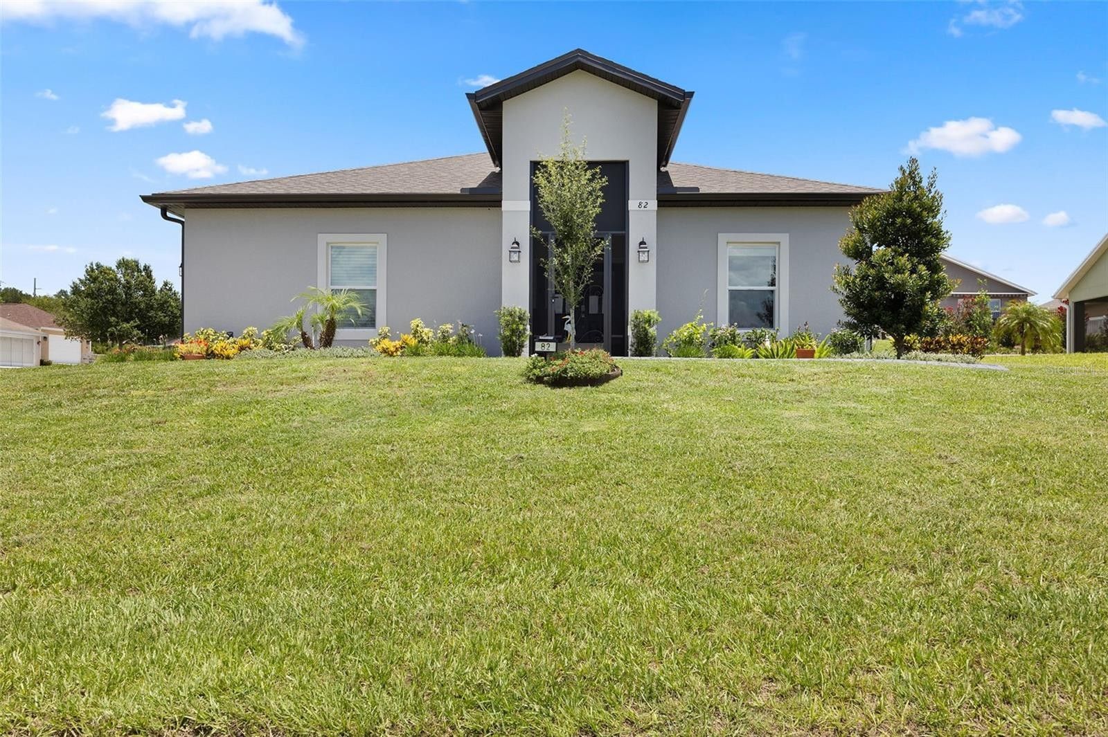 82 Fairway Circle. Umatilla, FL 32784