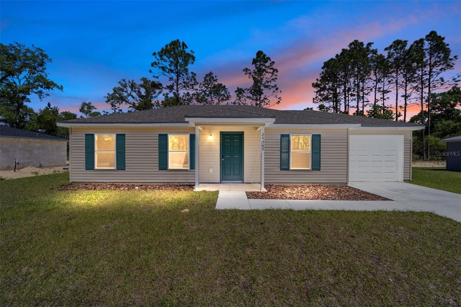 24365 Nw Amberjack Avenue. Dunnellon, FL 34431