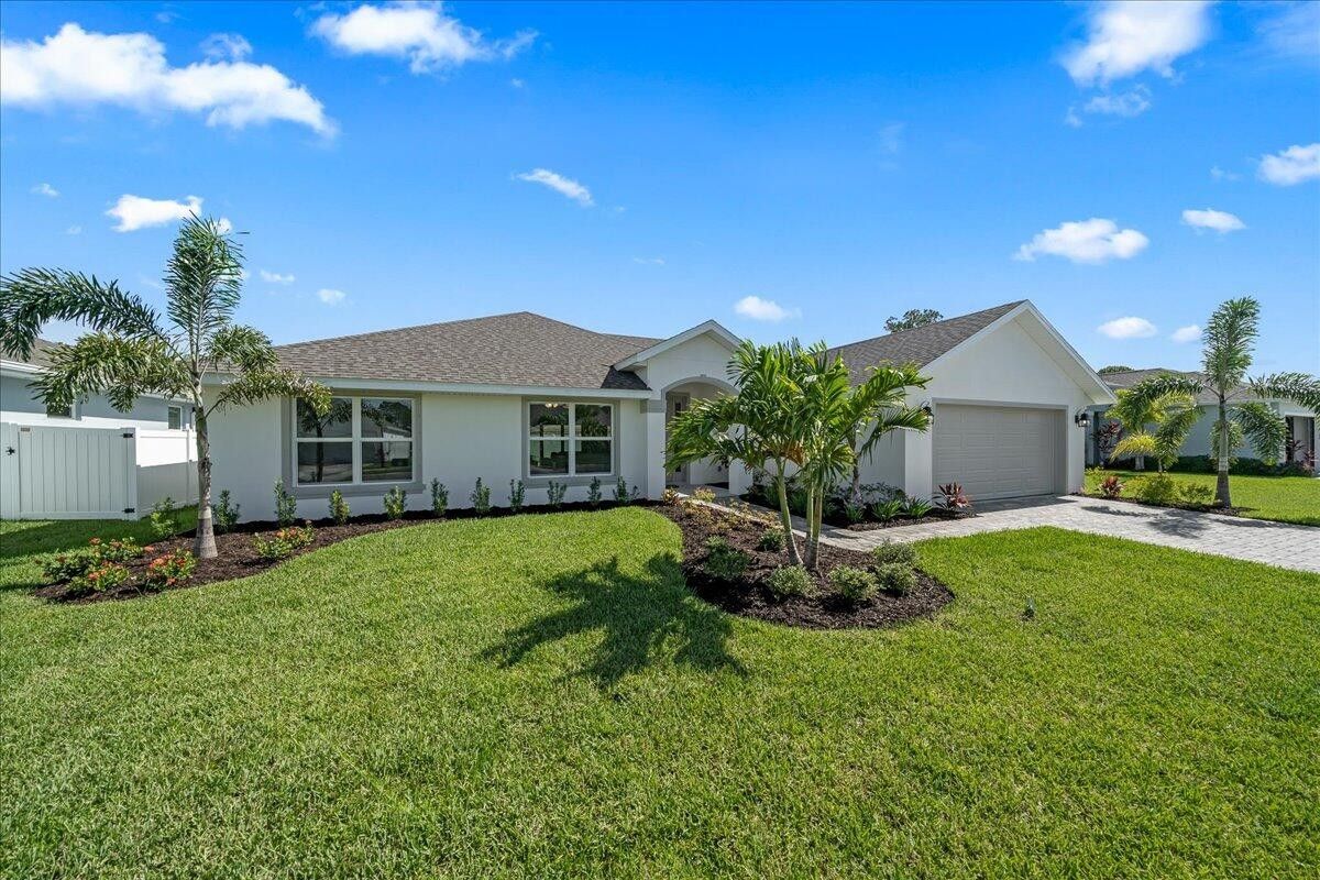 1004 Captiva Island Circle Sw. Palm Bay, FL 32908