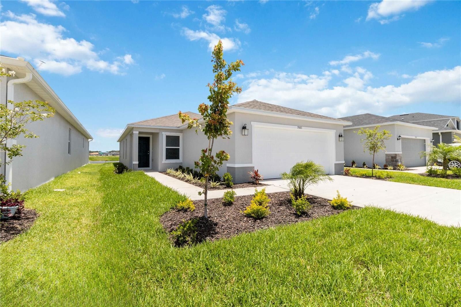 9383 Sandy Bluffs Circle. Parrish, FL 34219