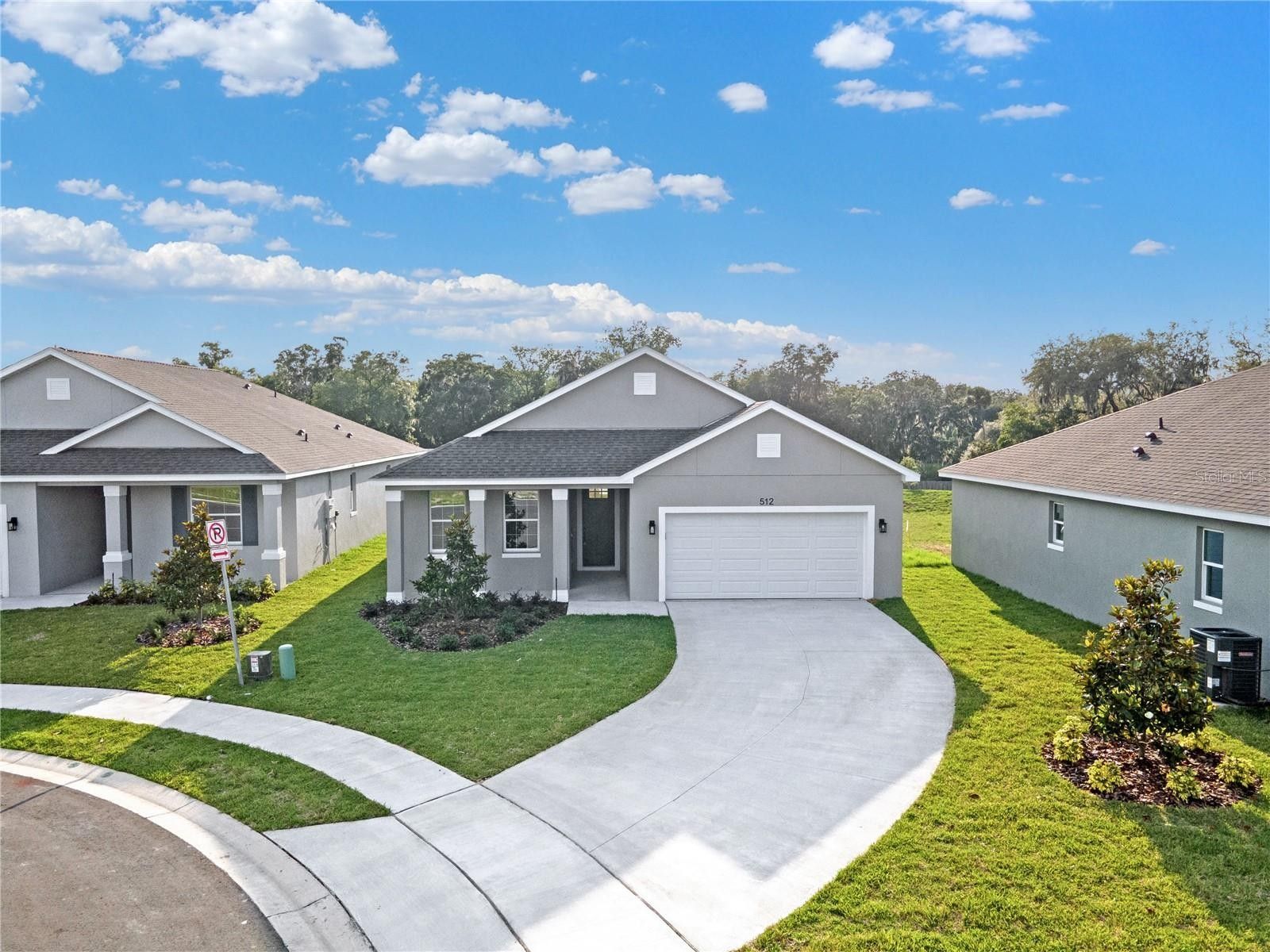 512 Ellie Court. Apopka, FL 32703