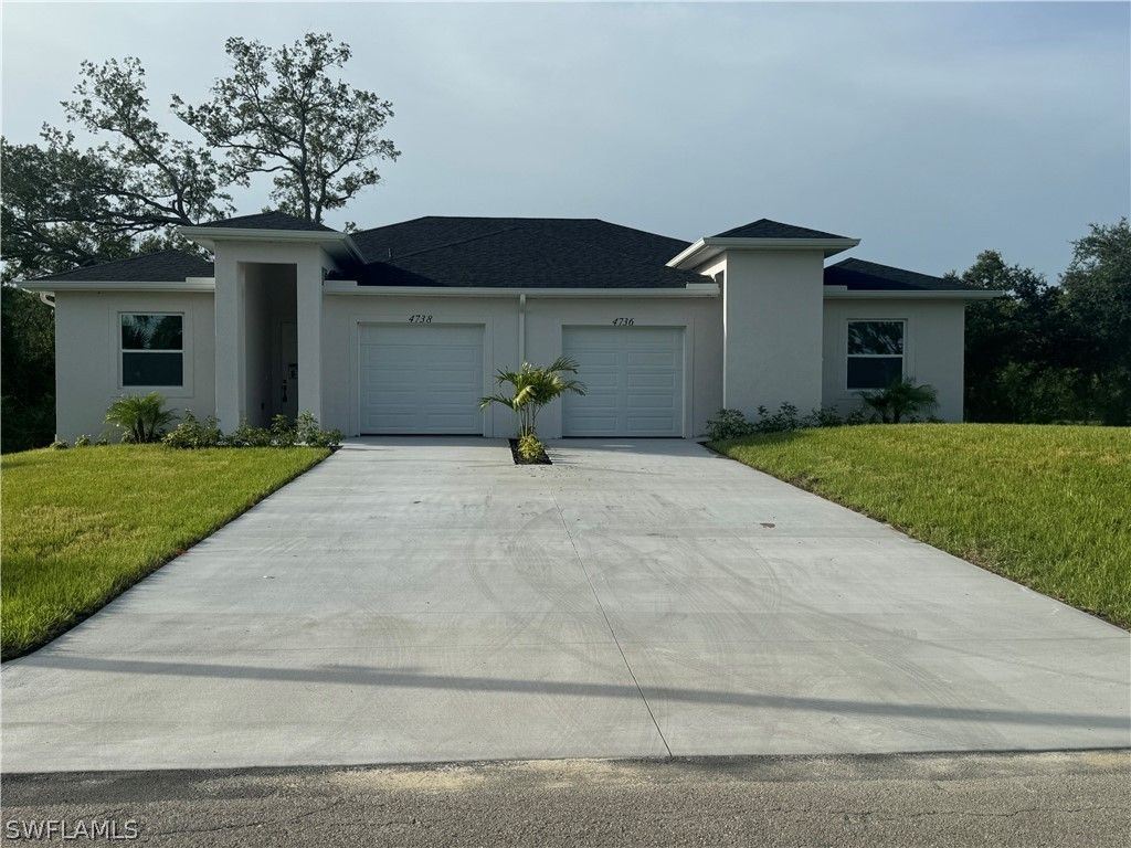 4738  4736 15Th Street Sw. Lehigh Acres, FL 33973