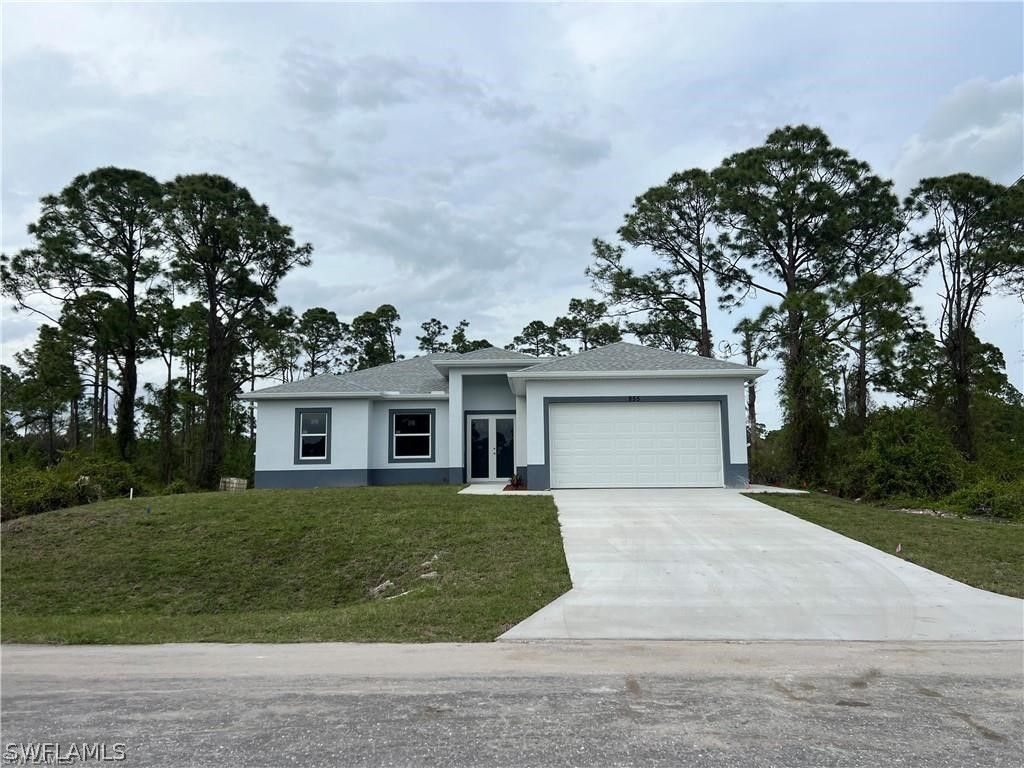 1198 Dixie Avenue. Lehigh Acres, FL 33972