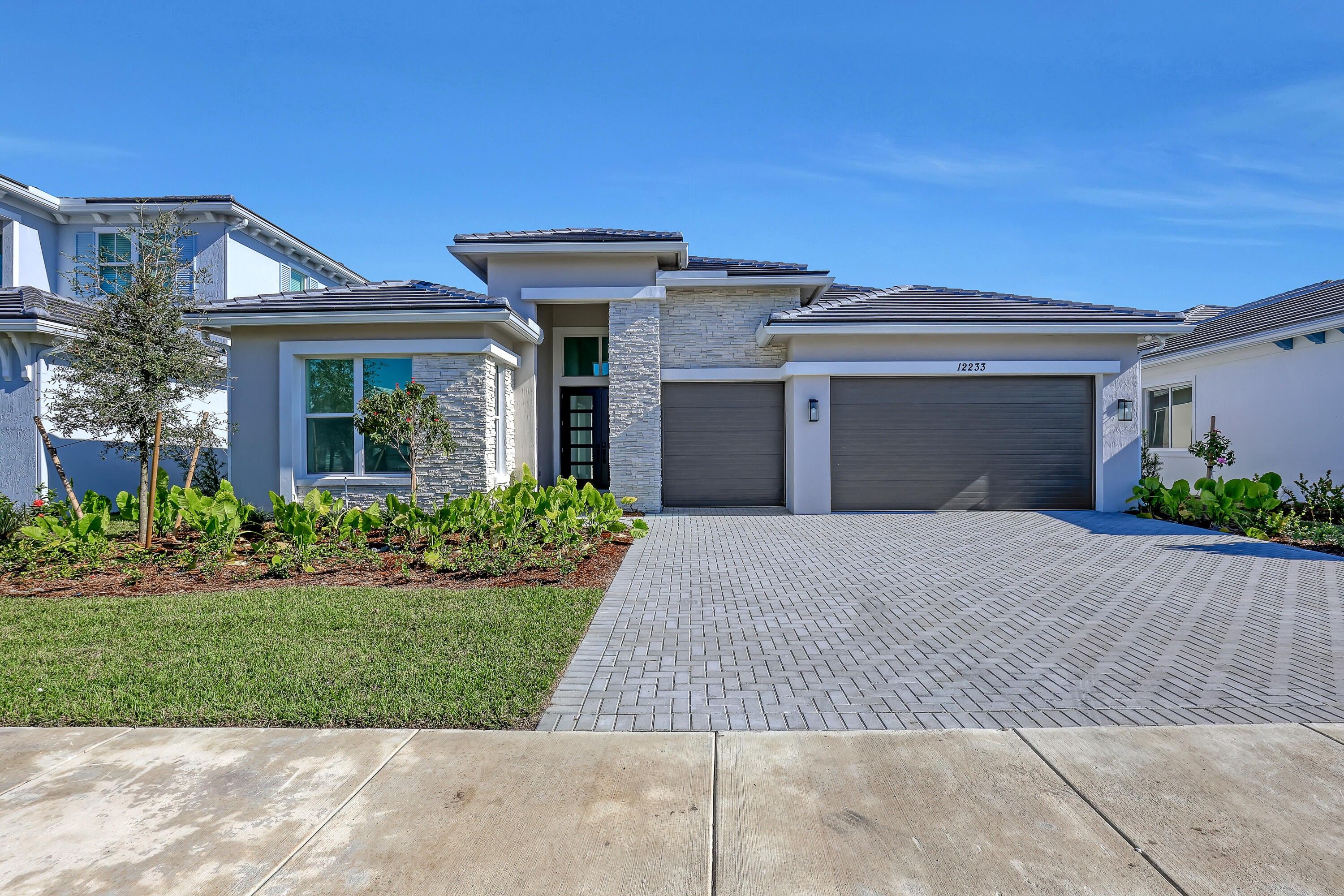 12233 Waterstone Circle. Palm Beach Gardens, FL 33412