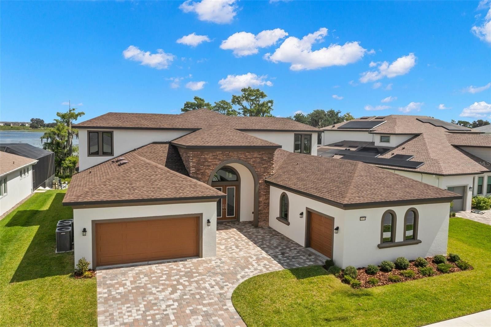 8834 Sanders Tree Loop. Wesley Chapel, FL 33545