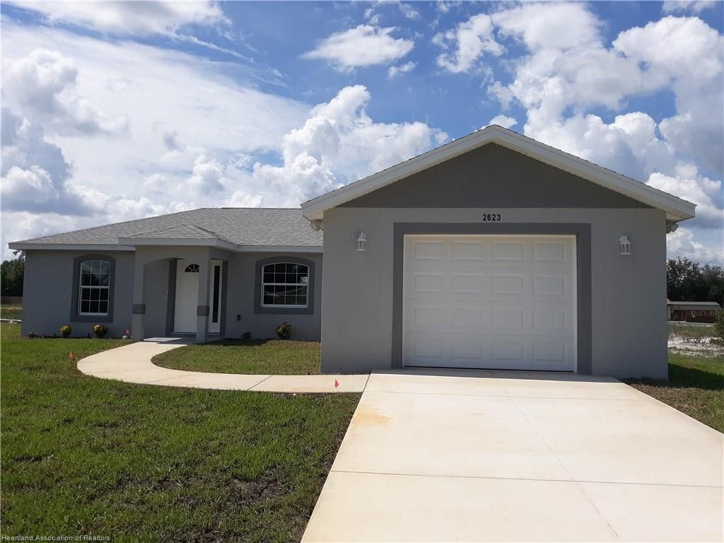 2623 W Rochester Road. Avon Park, FL 33825