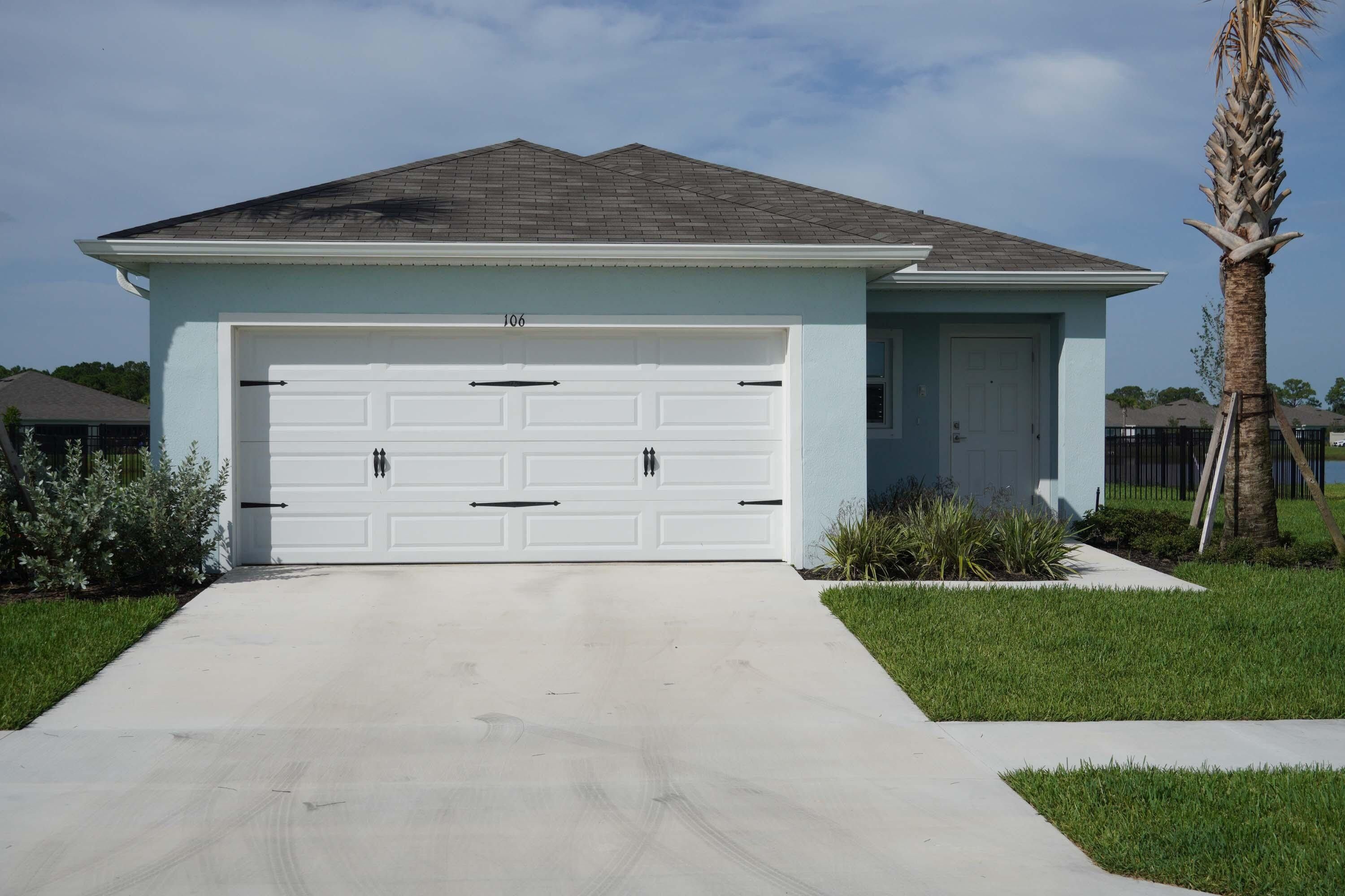 106 Pummelo Place. Fort Pierce, FL 34981