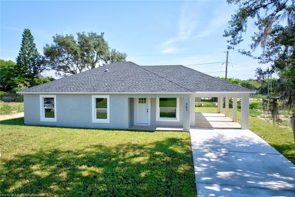 502 W Lacey Street. Avon Park, FL 33825