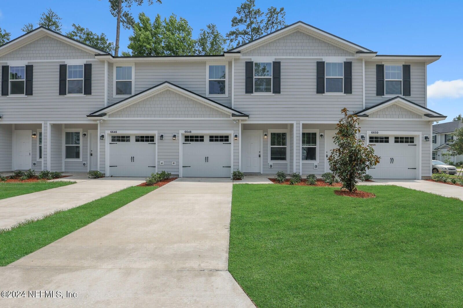 6648 Talking Tree Court. Jacksonville, FL 32205