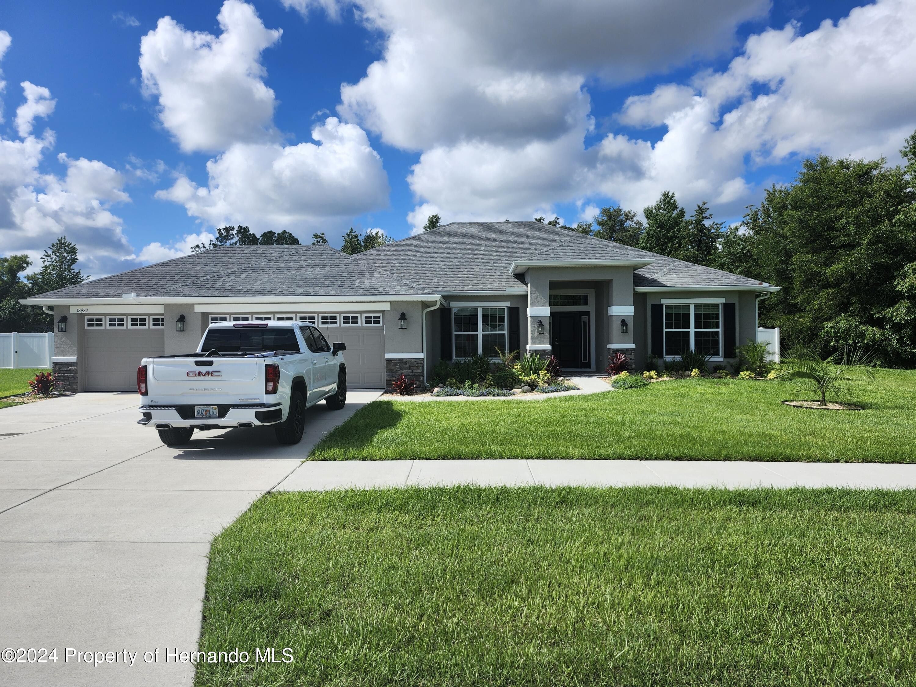 12422 Sunset Woods Drive. Spring Hill, FL 34609