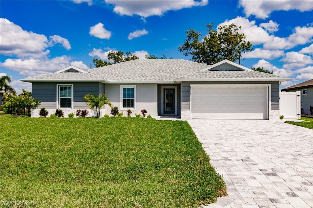 213 Sw 11Th Place. Cape Coral, FL 33991