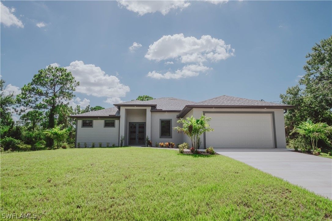 1405 Henry Avenue. Lehigh Acres, FL 33972