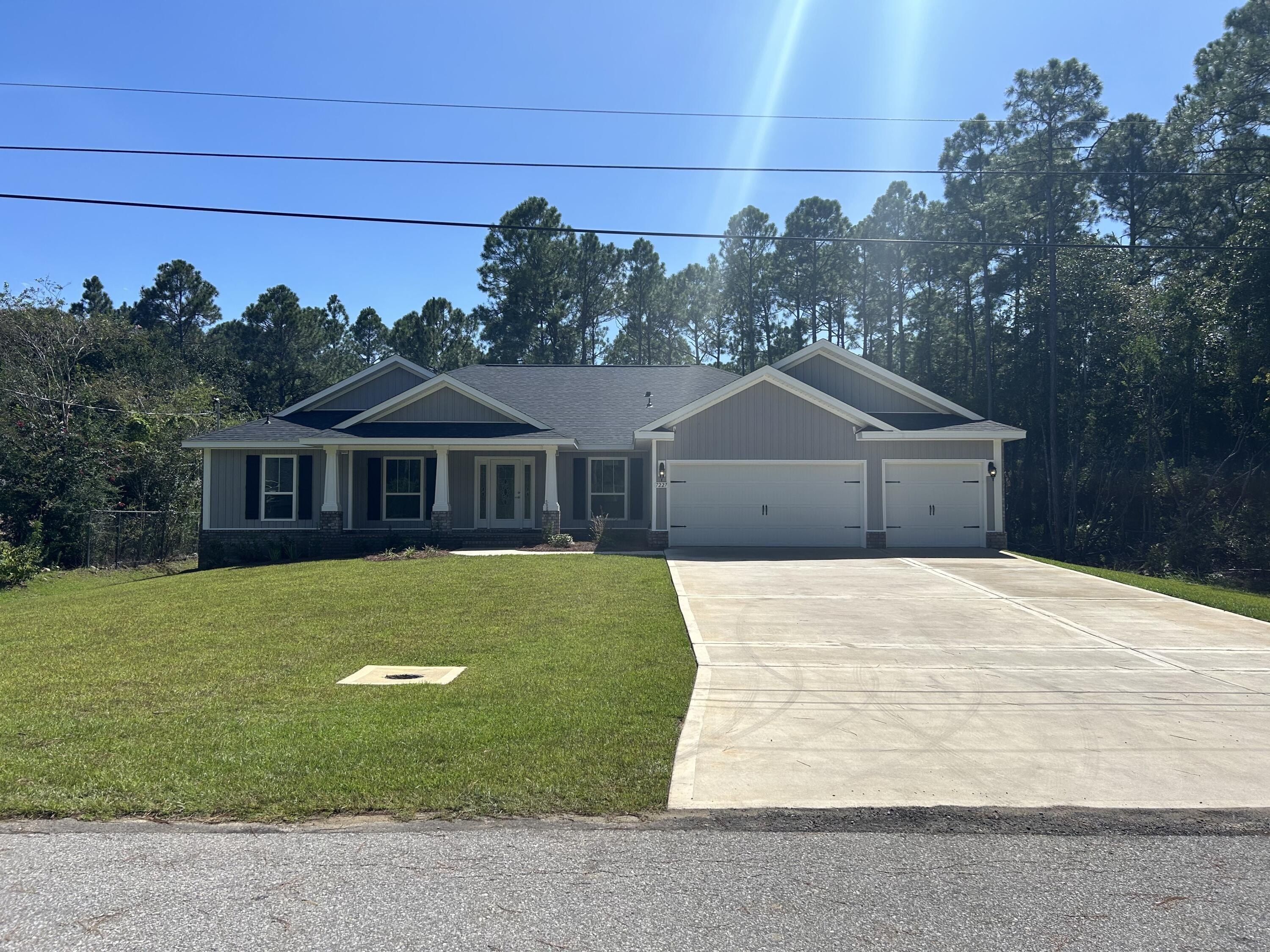 7022 Loysburg Street. Navarre, FL 32566