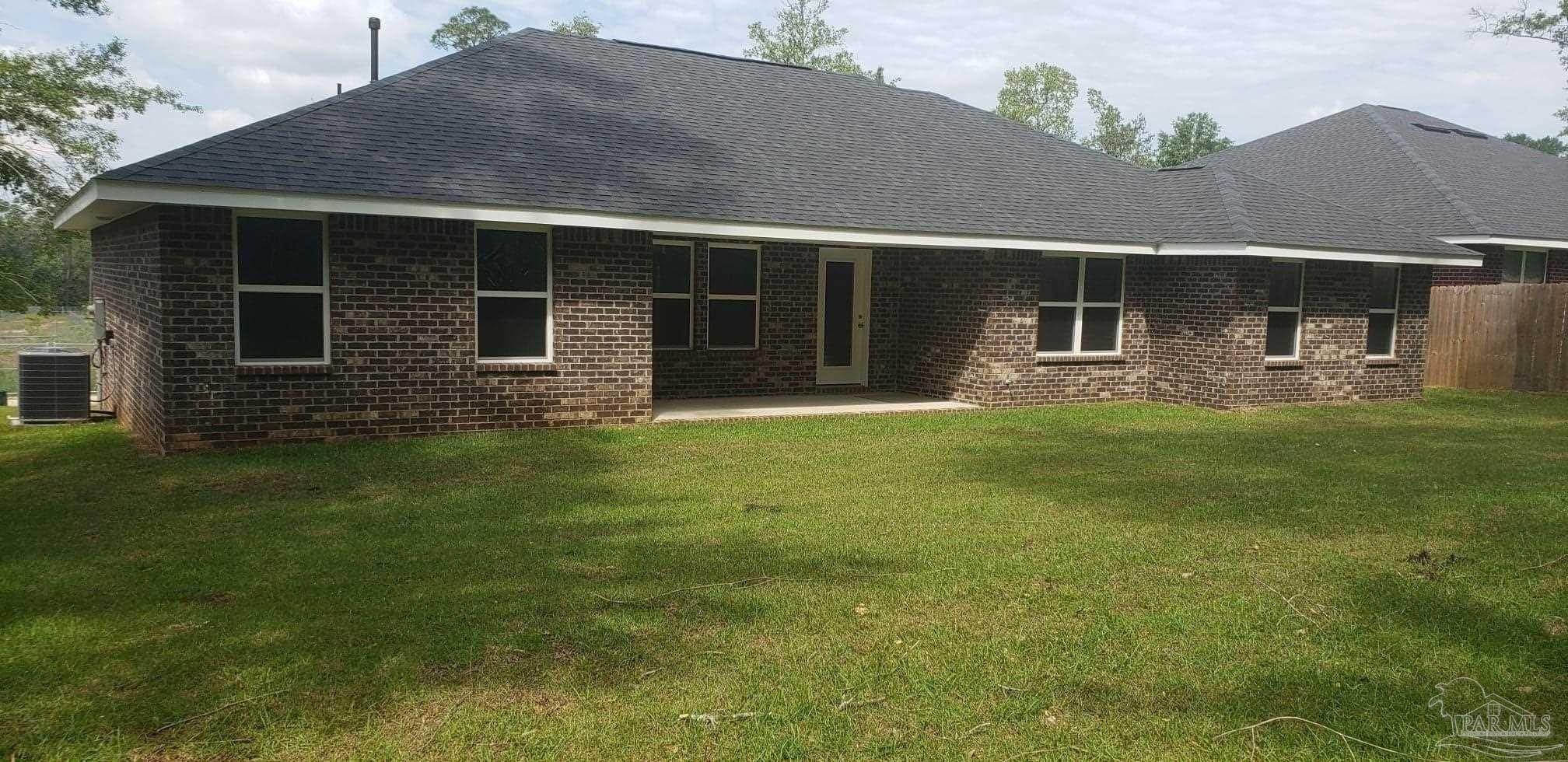 1835 Sunset Maple Rd. Cantonment, FL 32533