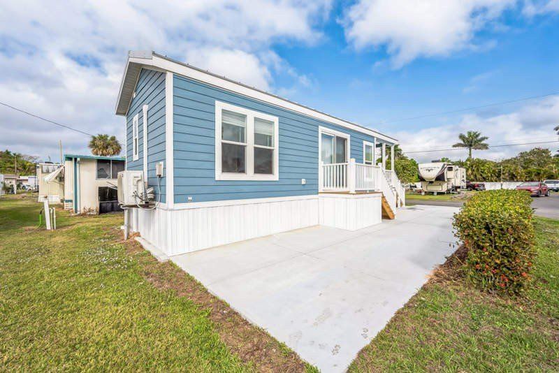 647 Nuna Ave. Ft Myers, FL 33905