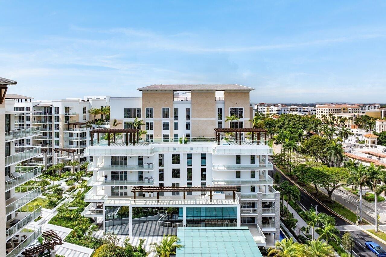 220 Se Mizner Boulevard. Boca Raton, FL 33432