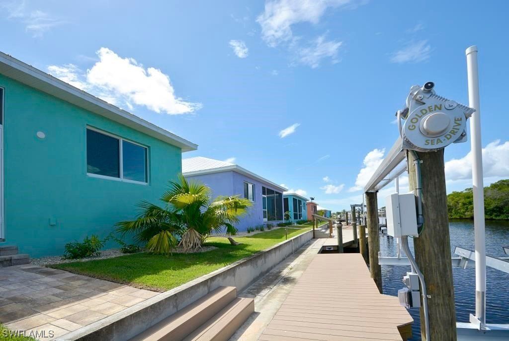 3019 Trawler Lane. St James City, FL 33956