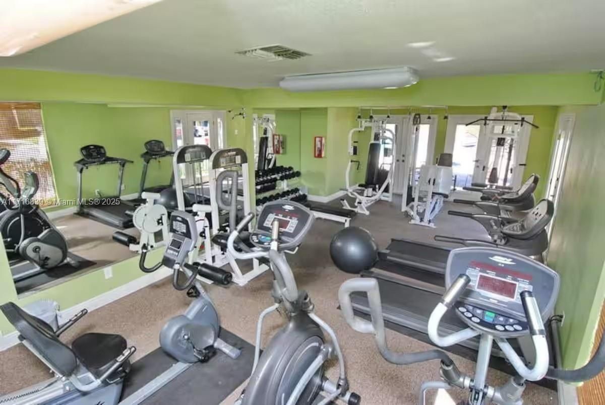 13285 Arbor Pointe Cir. Tampa, FL 33617