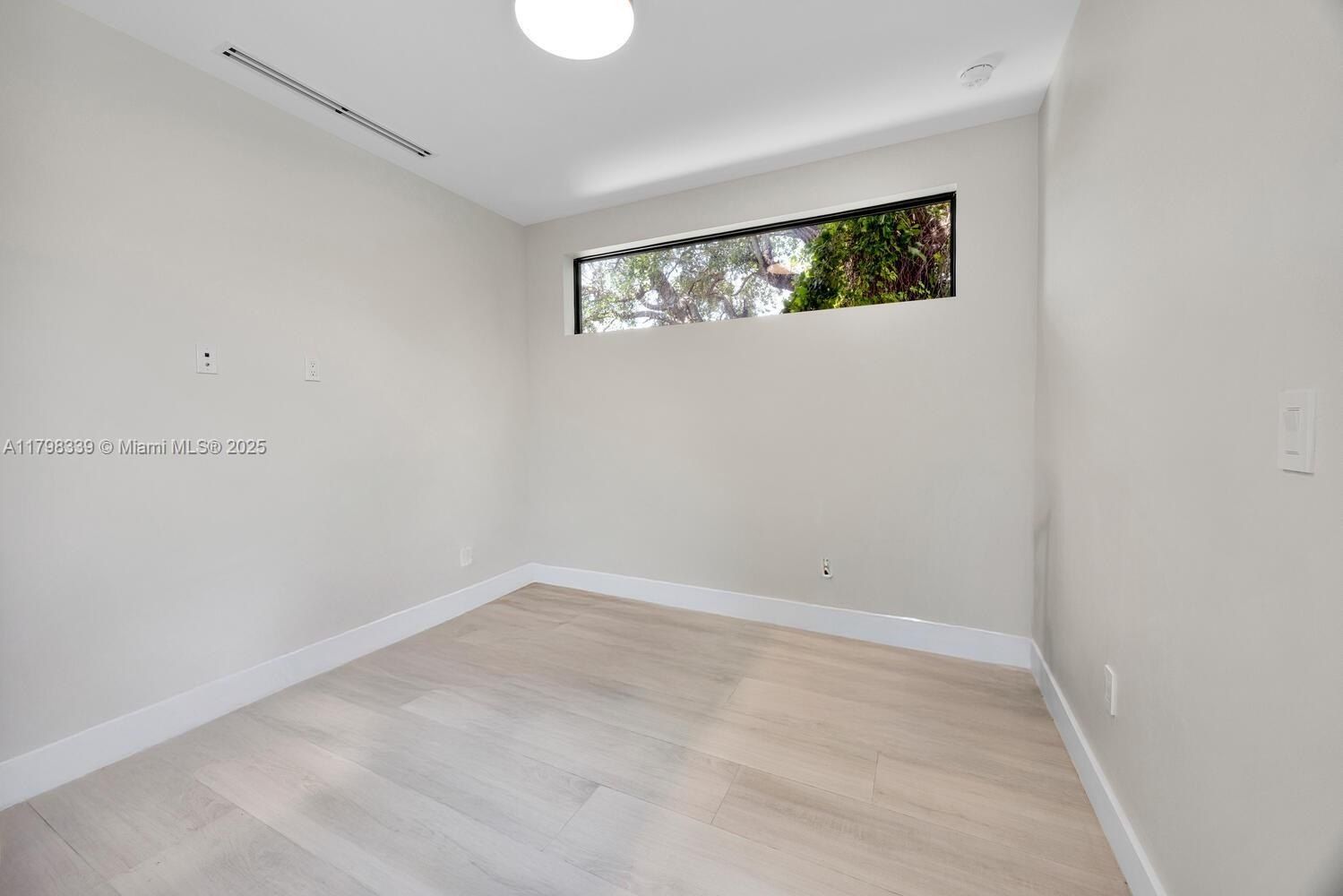 3224 Elizabeth St. Miami, FL 33133
