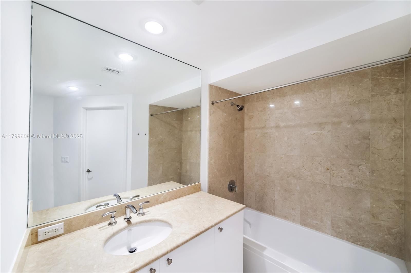 901 Brickell Key Blvd. Miami, FL 33131