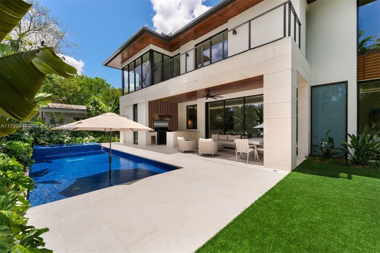 2323 Sw 2Nd Ave. Miami, FL 33129