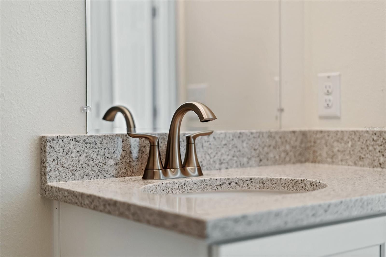 560 Sumner Avenue. Orange City, FL 32763