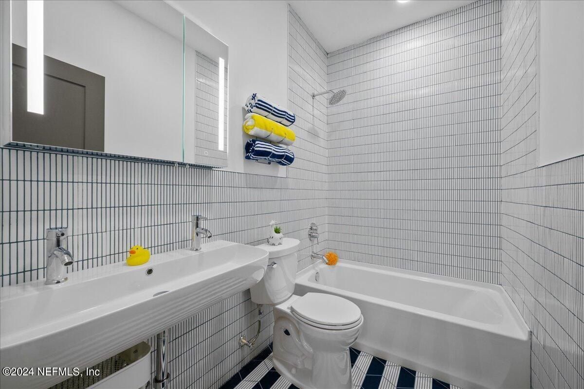 120 E 3Rd Street. Jacksonville, FL 32206