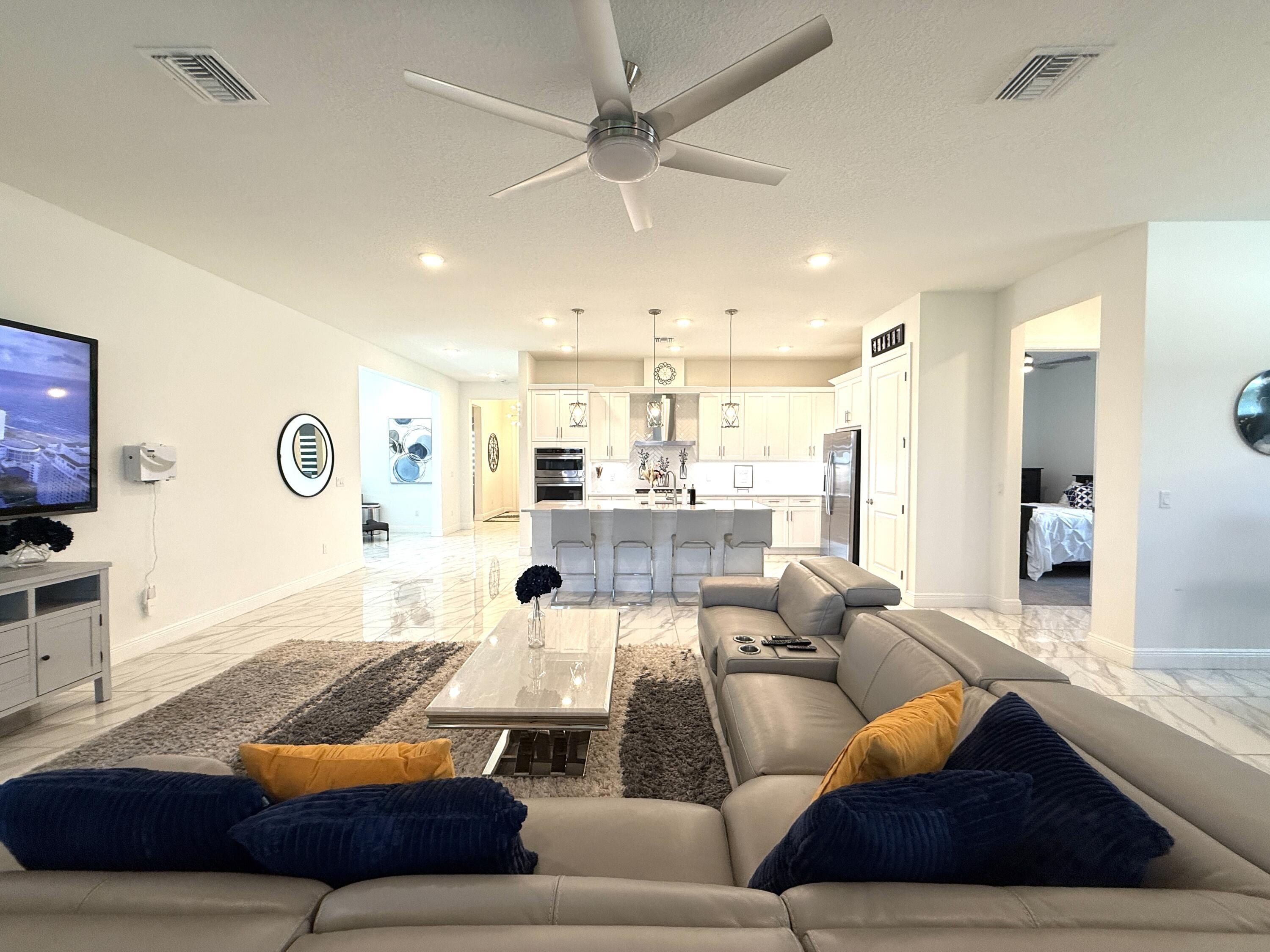 4907 Saint Armands Way. Westlake, FL 33470