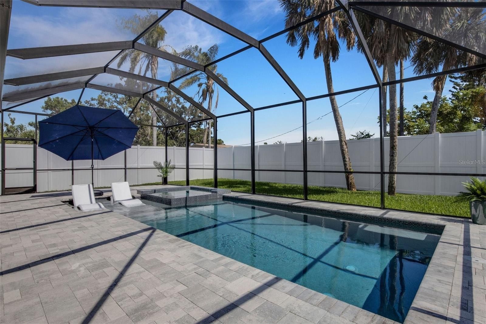 805 Padua Court. Nokomis, FL 34275