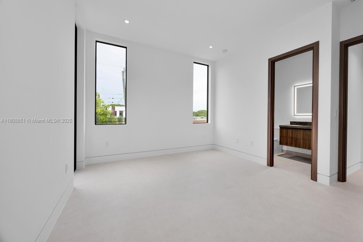 4231 Sw 11Th St. Miami, FL 33134