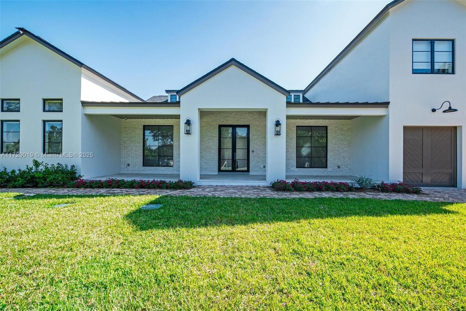 11001 Sw 74Th Ave. Pinecrest, FL 33156