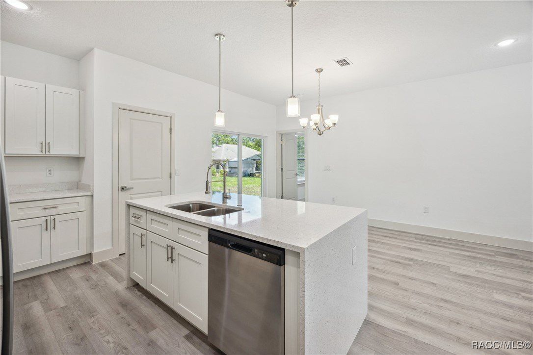 7814 N Sarazen Drive. Beverly Hills, FL 34464